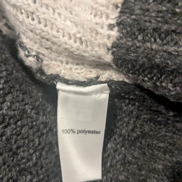 Maurices Gray Aztec Open Front Cardigan Sweater Pockets Women’s L Large - Picture 2 of 5